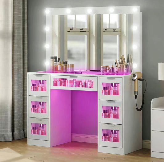 Punice: Modern Bedroom Makeup Vanity